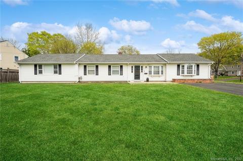 5 Snow Crystal Ln, Stamford, CT 06905