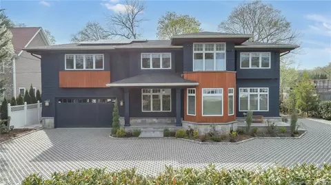 62 Morningside Dr, Greenwich, CT 06830