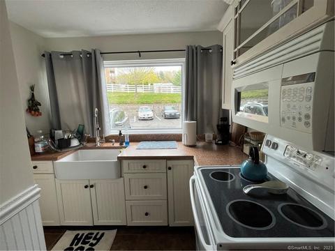 55 Porter Ave #5D, Naugatuck, CT 06770