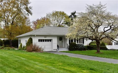 158 Forest Ridge Rd, Waterbury, CT 06708