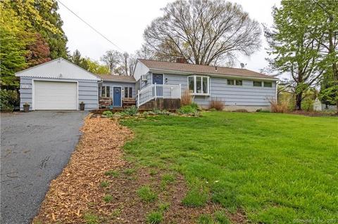 151 Wawecus Hill Rd, Norwich, CT 06360