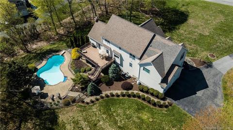5 Eastern Ln, New Milford, CT 06776