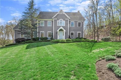 11 Canterbury Ln, Easton, CT 06612