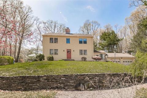 182 Vernon St W, Manchester, CT 06042