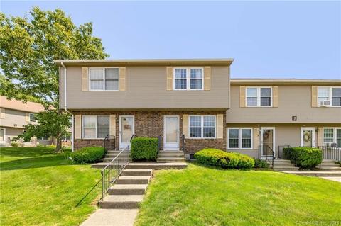 7 Countryside Ln #5, Middletown, CT 06457