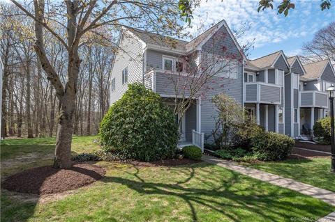 59 Old Post Rd #DR1, Clinton, CT 06413