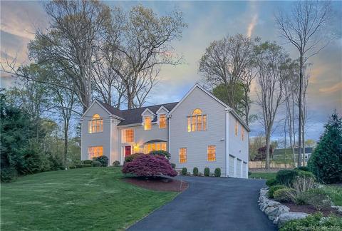 22 Rices Ln, Westport, CT 06880