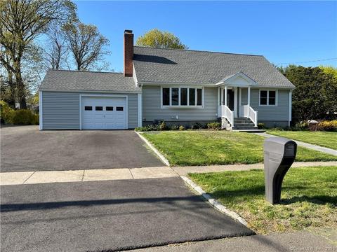 320 Fairfax Dr, Stratford, CT 06614