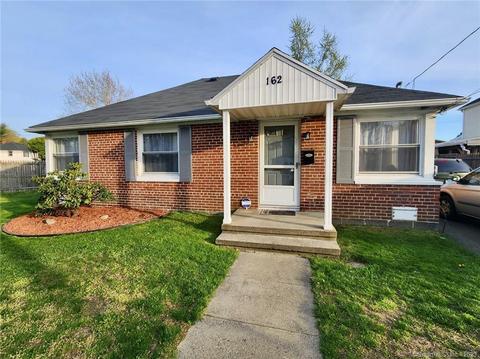 162 Manila St, Bridgeport, CT 06610