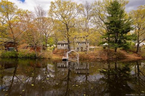 18 Jerome Pkwy, Griswold, CT 06351