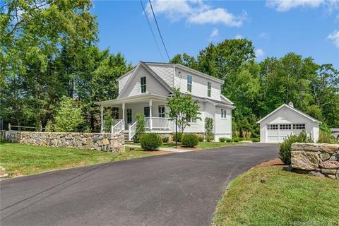 247 Ponus Rdg, New Canaan, CT 06840