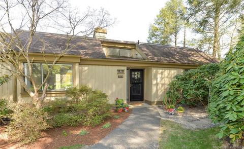 1031 Heritage Vlg #B, Southbury, CT 06488