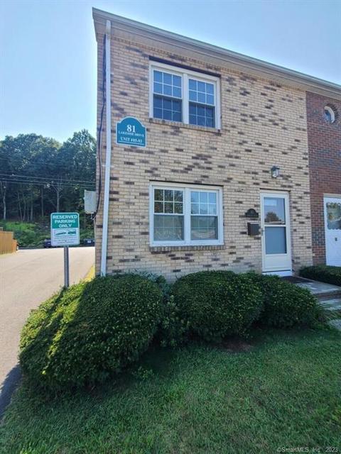 81 Lakeside Dr #85, Bristol, CT 06010