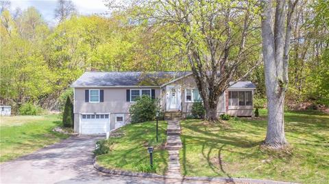 11 Country Dr, Norwich, CT 06360