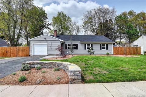 42 Elizabeth Dr, Manchester, CT 06042