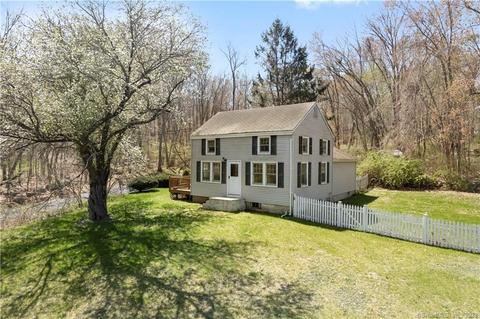 4 Swain Johnson Trl, Haddam, CT 06438