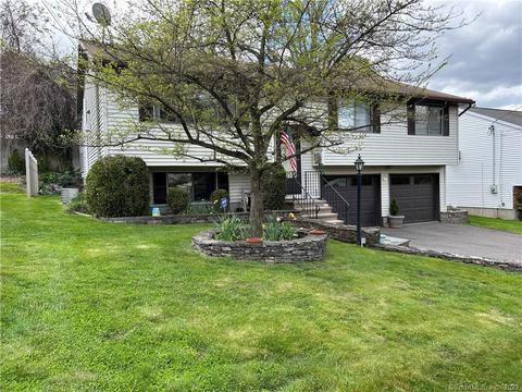 146 Hubbell Ave, Waterbury, CT 06708