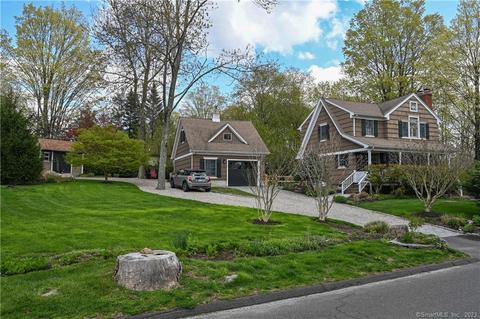 60 Ball Pond Rd E, New Fairfield, CT 06812