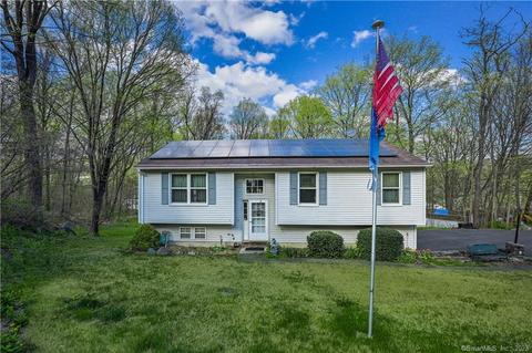 117 Melbourne Ct, Naugatuck, CT 06770