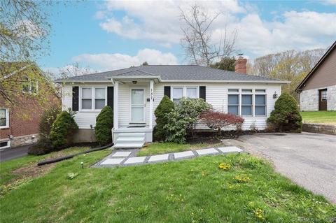 137 Roosevelt Ave, Torrington, CT 06790