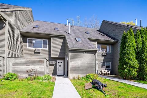 29 Sundance Dr #29, Branford, CT 06405