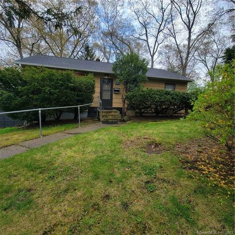 46 Clifton Pl, Norwich, CT 06360