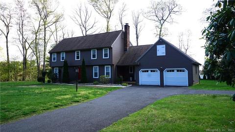 26 Woodmar Cir, South Windsor, CT 06074