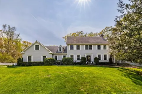 469 Milton Rd, Litchfield, CT 06759