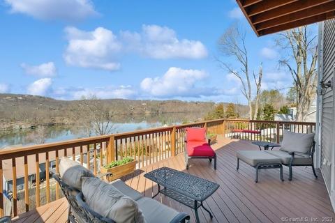 34 Longview Dr, Brookfield, CT 06804