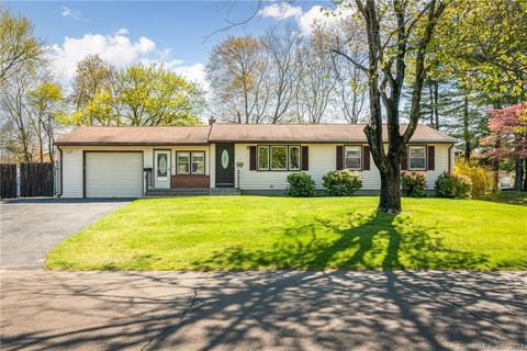 15 Litchfield Dr, Enfield, CT 06082