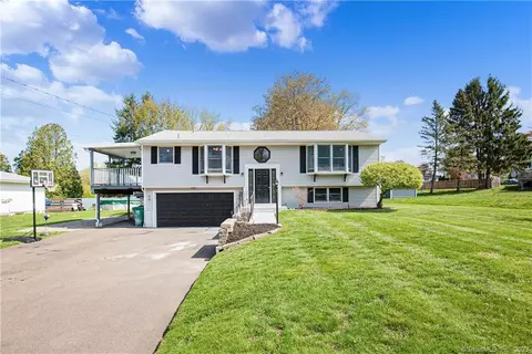 4 Stanley Dr, Seymour, CT 06483