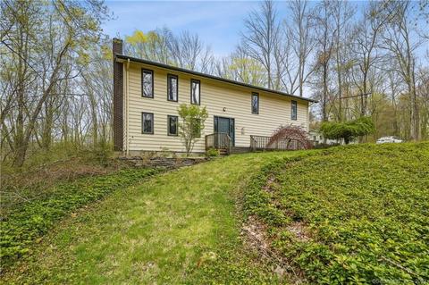 38 Fellen Rd, Mansfield, CT 06268