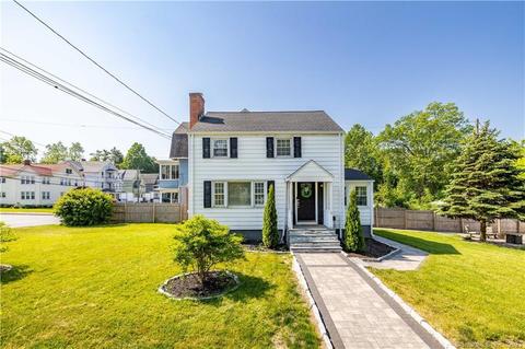5 Wilfred St, West Hartford, CT 06110