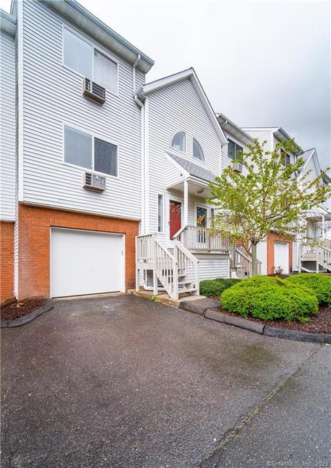 925 Oronoke Rd #13G, Waterbury, CT 06708