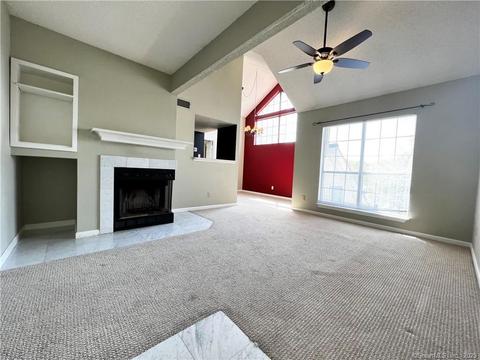 262 Carriage Crossing Ln #262, Middletown, CT 06457