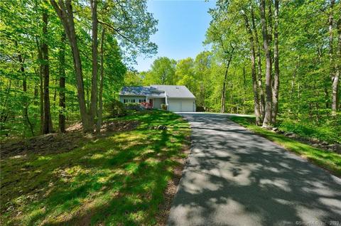 2 Old Wood Rd, Berlin, CT 06037