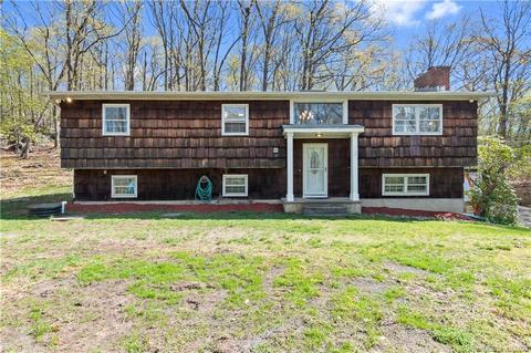 75 Bear Mountain Rd, Danbury, CT 06811