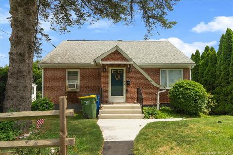 141 Bamford Ave, Waterbury, CT 06708