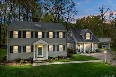 17 Cedar Hls, Weston, CT 06883