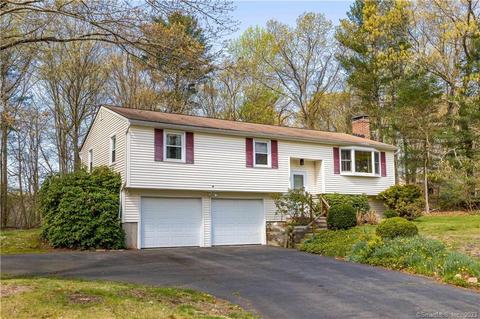 27 Country Ln, East Hampton, CT 06424