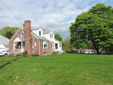 55 Neanda St, New Britain, CT 06053