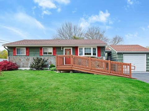 101 Carlson Rd, West Haven, CT 06516