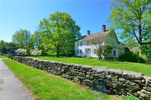 582 Route 169, Woodstock, CT 06281