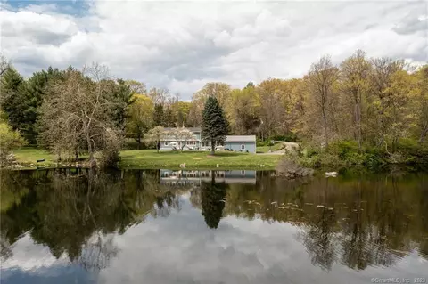 60 Mcfadden Dr, Wilton, CT 06897