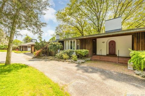 125 Thornbush Rd, Wethersfield, CT 06109