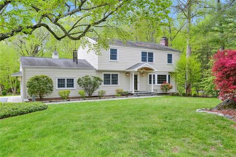 100 Akbar Rd, Stamford, CT 06902