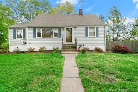 7 Roscoe St, Norwalk, CT 06851