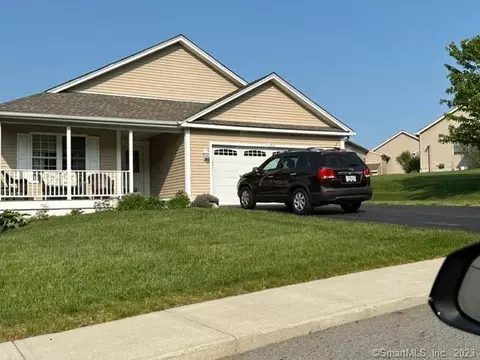 61 Deerwood Dr, Killingly, CT 06239 photo 17