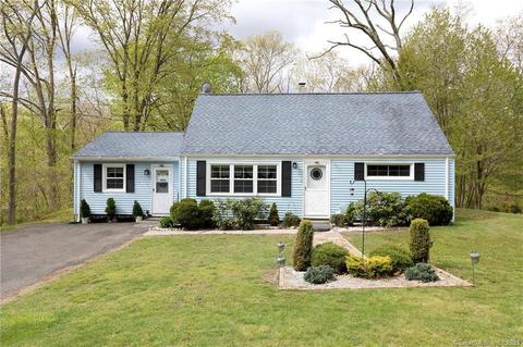 16 Glenwood Rd, Marlborough, CT 06447
