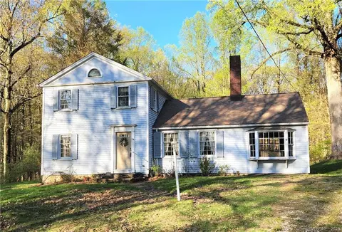 6 Peck Ln, Bethel, CT 06801